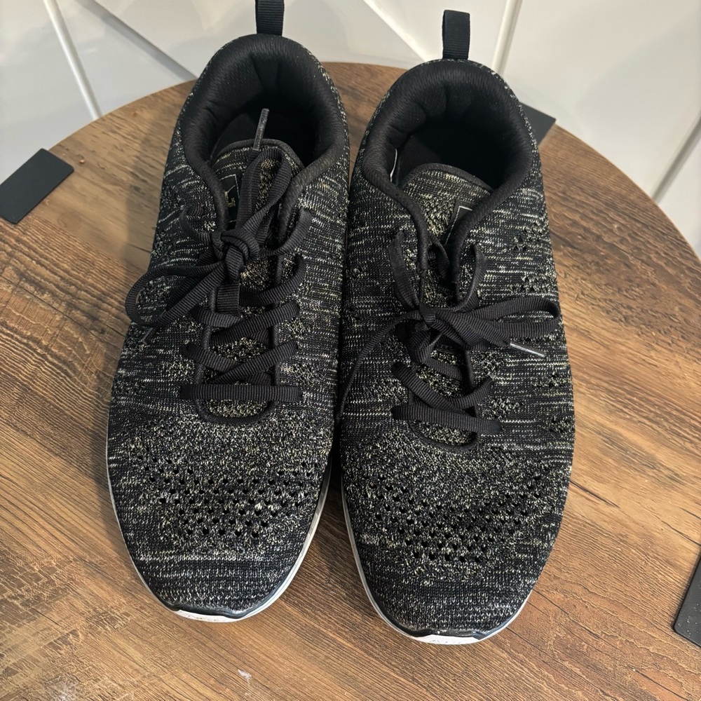 APL TechLoom Pro women’s sneakers  10.5 Metallic Black Gold Silver